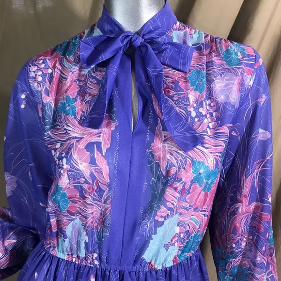 Vintage Mavinette Dress Women's Small/Medium Purple Pink Blue Floral Pattern 3/4 - Picture 12 of 16